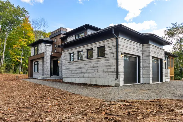 1023 Kingsridge CT, Lake Of Bays, ON P1H 0K1