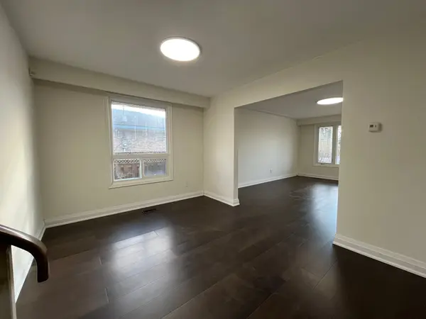 617 West 5th ST, Hamilton, ON L9C 3R1