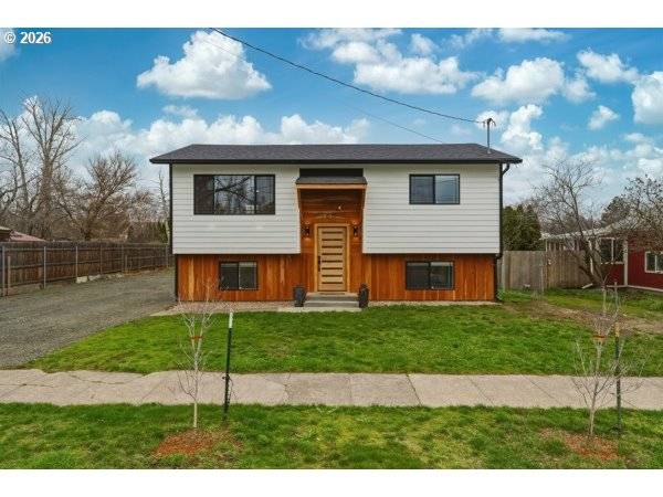 160 SE 5TH AVE, Milton Freewater, OR 97862