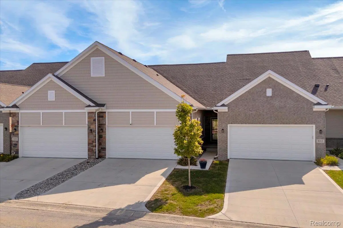 831 Plum Village DR, Raisinville Township, MI 48161