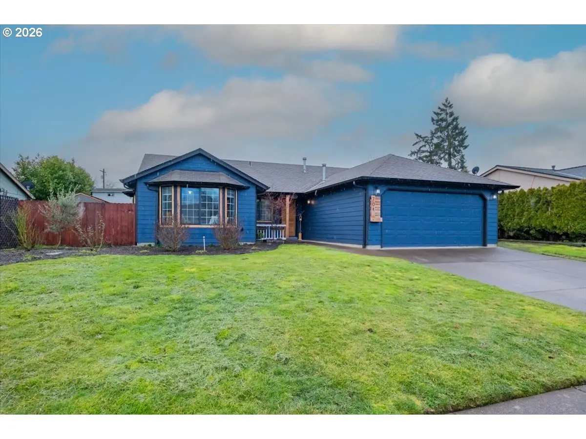 701 SE JUNIPER AVE, Dallas, OR 97338