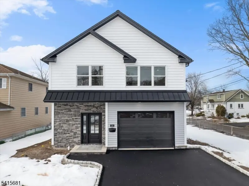 34 Zazzetti St, Waldwick Boro, NJ 07463