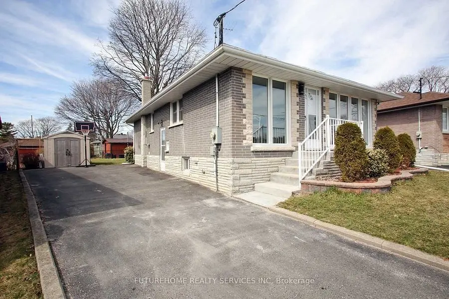 1229 Meadowvale ST #Apt#2, Oshawa, ON L1H 4E8