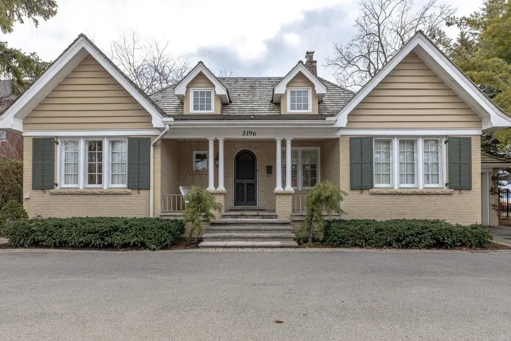 3196 Lakeshore RD, Burlington, ON L7N 1A4