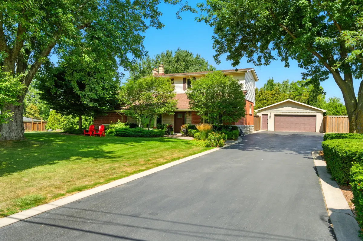 7298 Twenty RD E, Hamilton, ON L0R 1P0