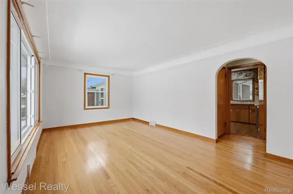 28771 Bunert RD, Warren, MI 48088