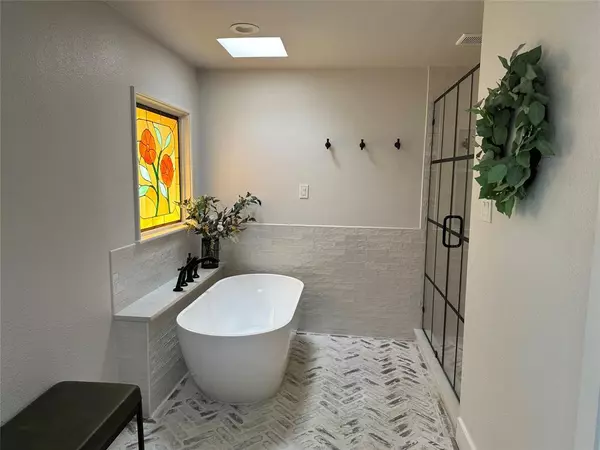 Highland Village, TX 75077,6 Horseshoe Drive