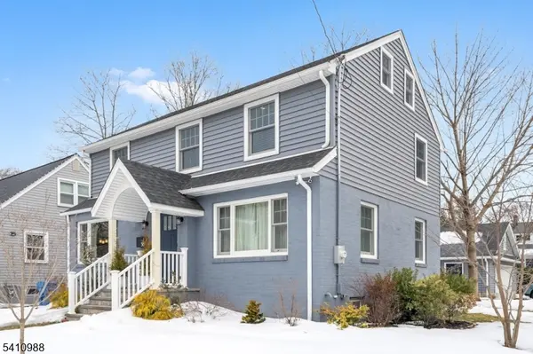 58 Kempson Pl, Metuchen Boro, NJ 08840