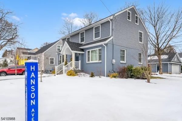 58 Kempson Pl, Metuchen Boro, NJ 08840