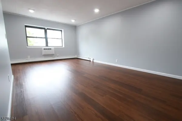 149 Main St #1B, Millburn Twp., NJ 07041