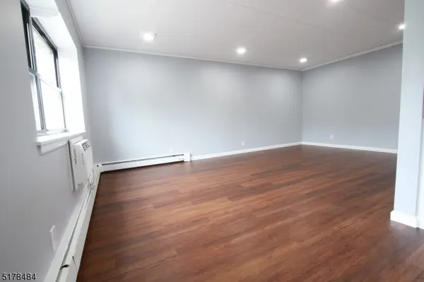 149 Main St #1B, Millburn Twp., NJ 07041