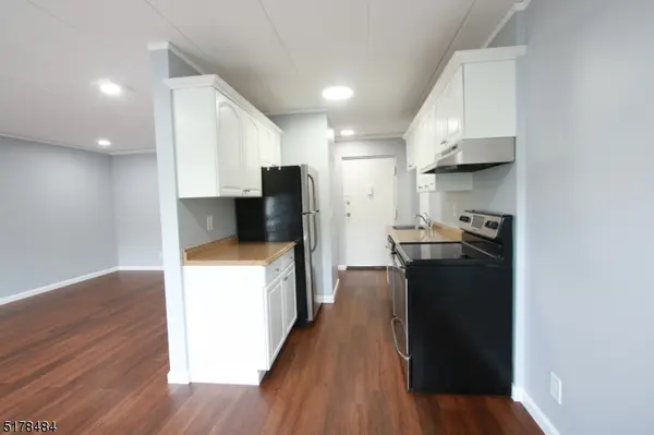 149 Main St #1B, Millburn Twp., NJ 07041