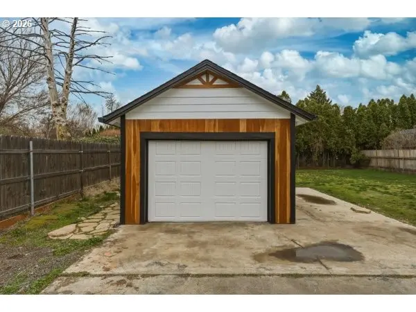 160 SE 5TH AVE, Milton Freewater, OR 97862