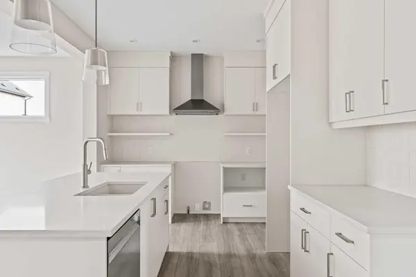 1241 Chinook Winds CIR SW, Airdrie, AB T4B 5X6