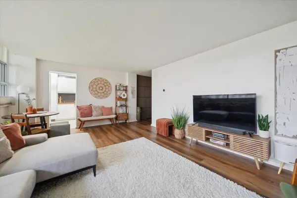 715 Don Mills RD #103, Toronto C11, ON M3C 1S4