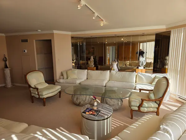 85 Skymark DR #2201, Toronto C15, ON M2H 3P2