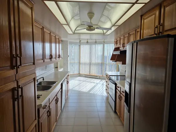 85 Skymark DR #2201, Toronto C15, ON M2H 3P2