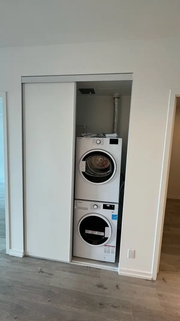 1000 Portage Pkwy #3008, Vaughan, ON L4K 0L1