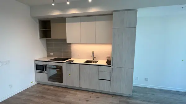 1000 Portage Pkwy #3008, Vaughan, ON L4K 0L1