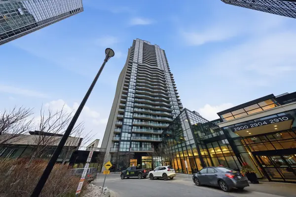 2900 Highway No. 7 N/A #704,  Vaughan,  ON L4K 0G3