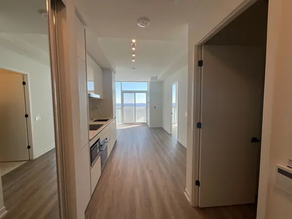 8 Interchange WAY #6011, Vaughan, ON L4K 5Z7