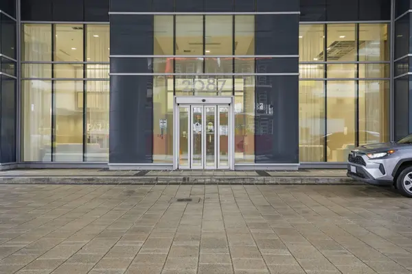 2087 Fairview ST #1310, Burlington, ON L7R 0E5