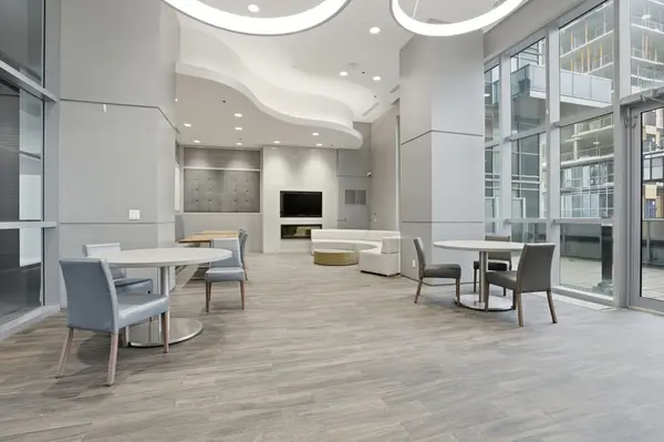 2087 Fairview ST #1310, Burlington, ON L7R 0E5