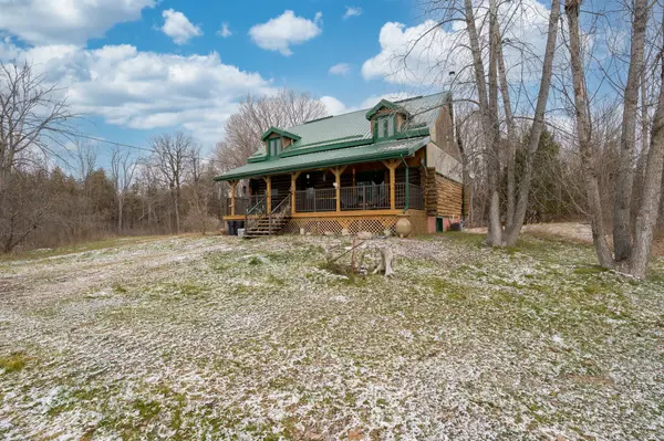 20 Thompson RD, Centre Hastings, ON K0K 2K0