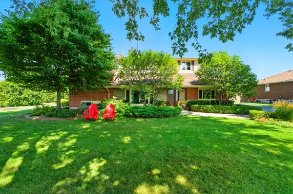 7298 Twenty RD E, Hamilton, ON L0R 1P0