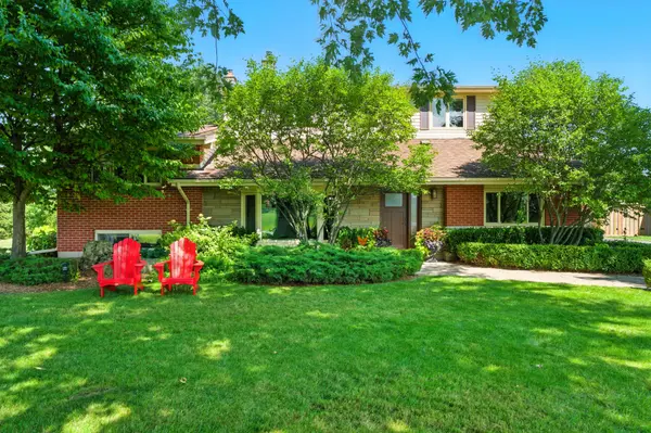 7298 Twenty RD E, Hamilton, ON L0R 1P0