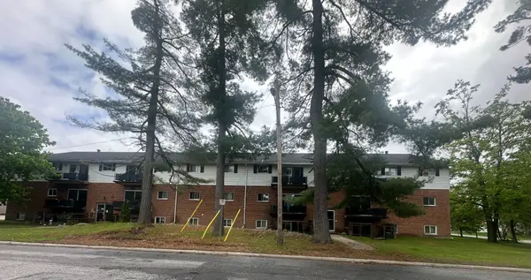 105 Winewood AVE W, Gravenhurst, ON P1P 1R9