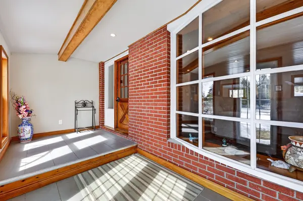 363 Santas Village RD, Bracebridge, ON P1L 1W8