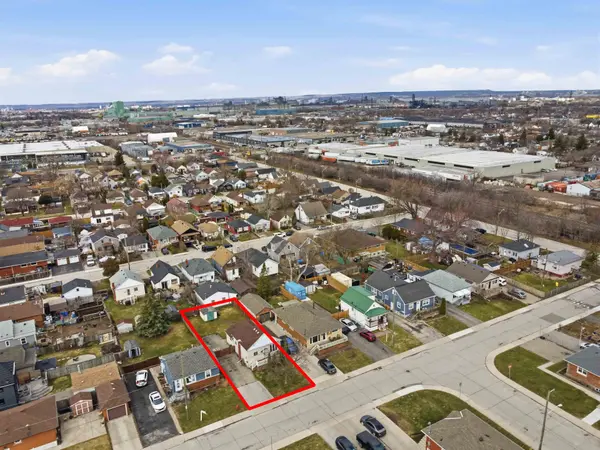 421 Talbot ST, Hamilton, ON L8H 6T6