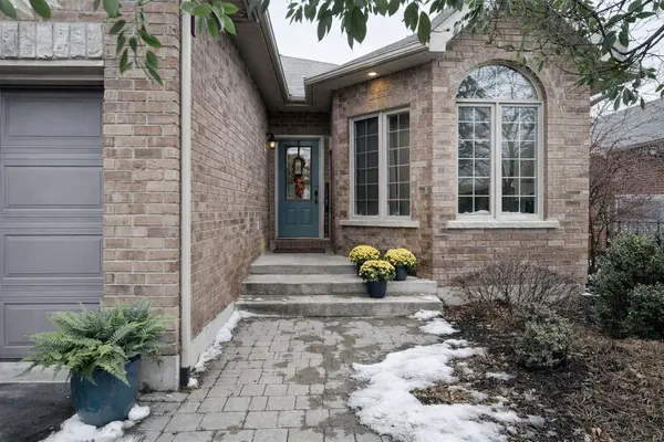 18 McDougall DR, Belleville, ON K8N 4Z5