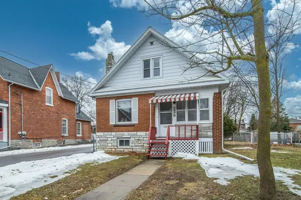 236 East ST, Greater Napanee, ON K7R 1T2