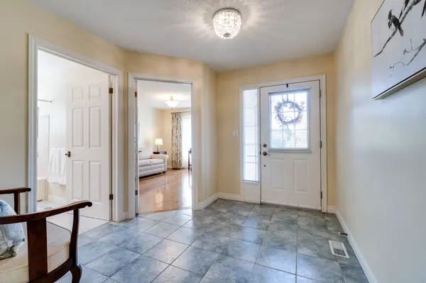 20 Arbordale WALK, Guelph, ON N1C 4X7