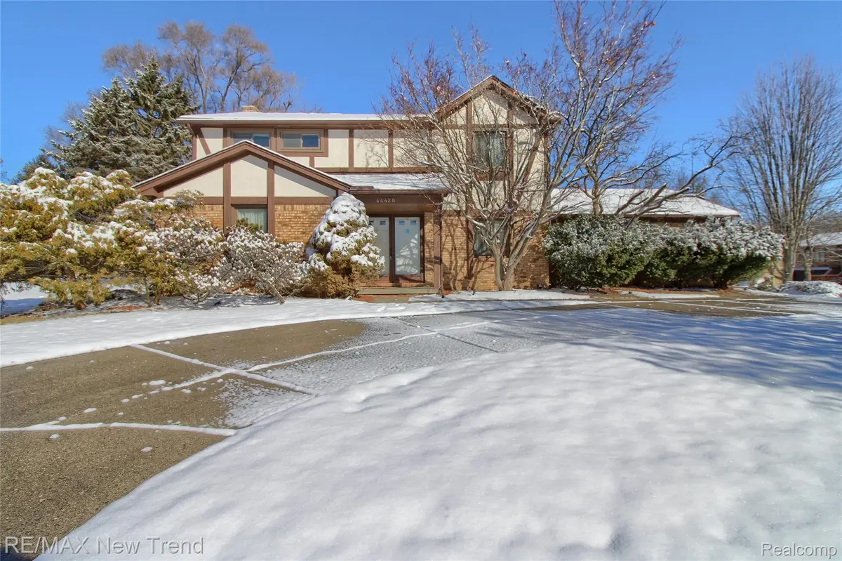 44420 Wright WAY, Novi, MI 48375