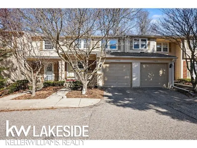 1568 Brentwood DR, Troy, MI 48098