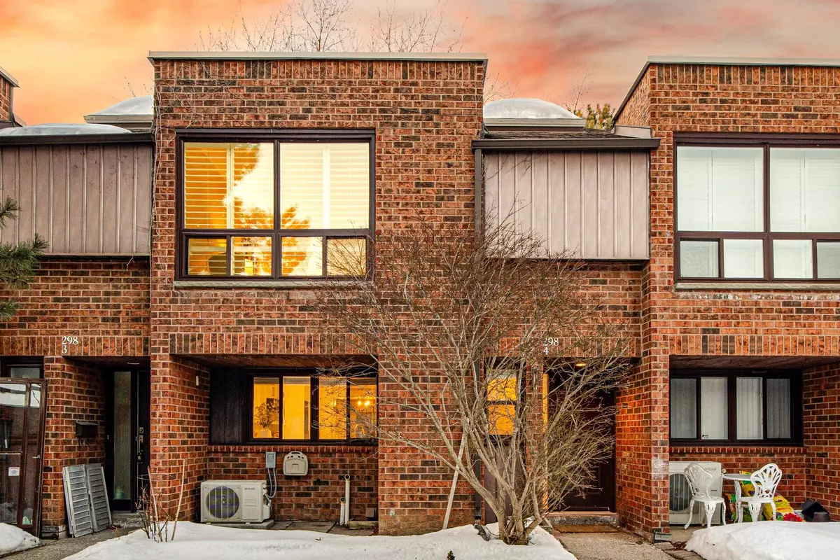 Toronto C07, ON M2R 3N3,298 Torresdale AVE #4
