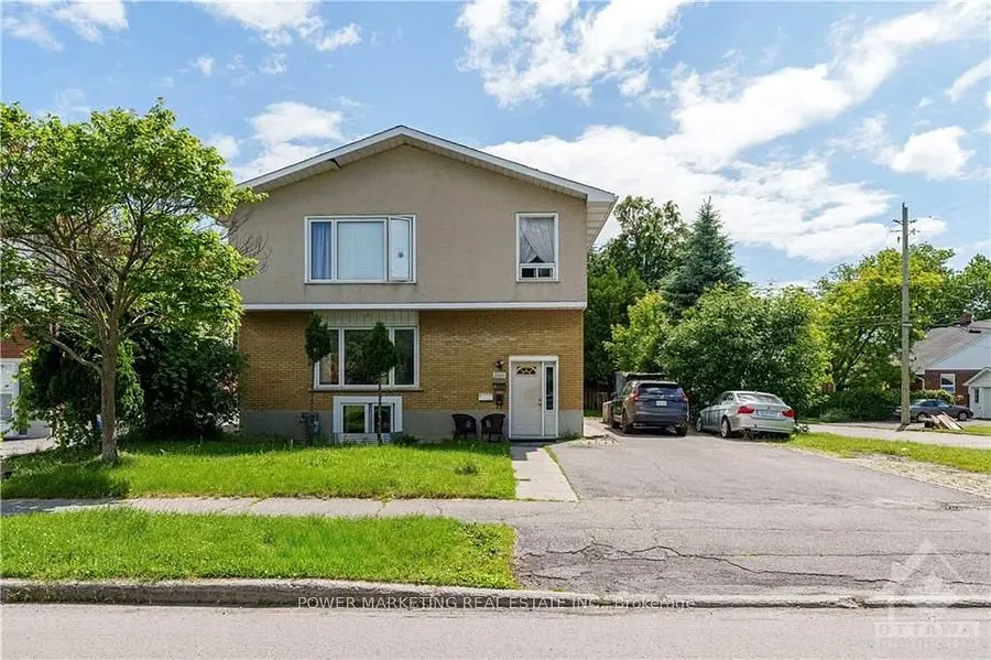 2445 CLEMENTINE BLVD, Billings Bridge - Riverside Park And Area, ON K1V 8E1