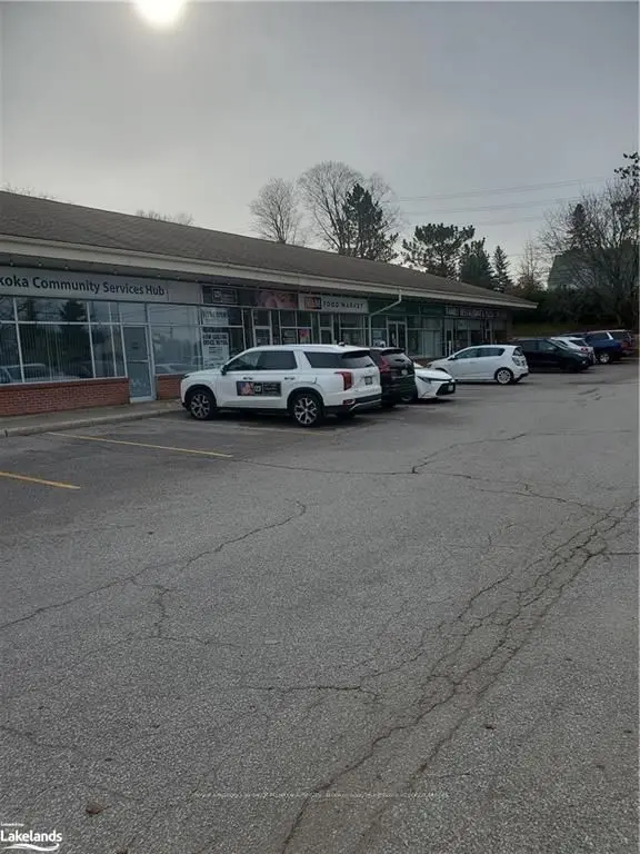 1 KING WILLIAM ST #4, Huntsville, ON P1H 1G7