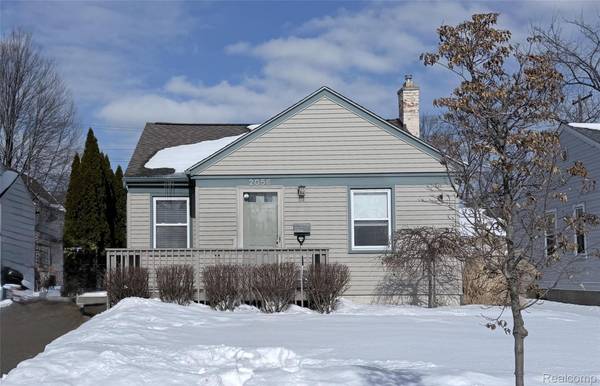 2056 Columbia RD,  Berkley,  MI 48072