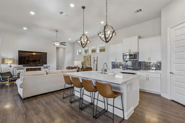 4519 Stone Valley Trail, Arlington, TX 76005