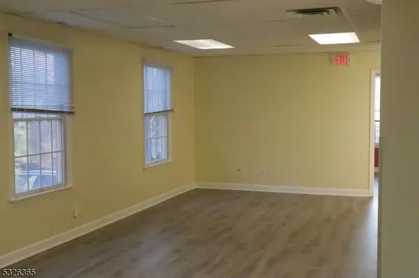 496 Rt22, Readington Twp., NJ 08833