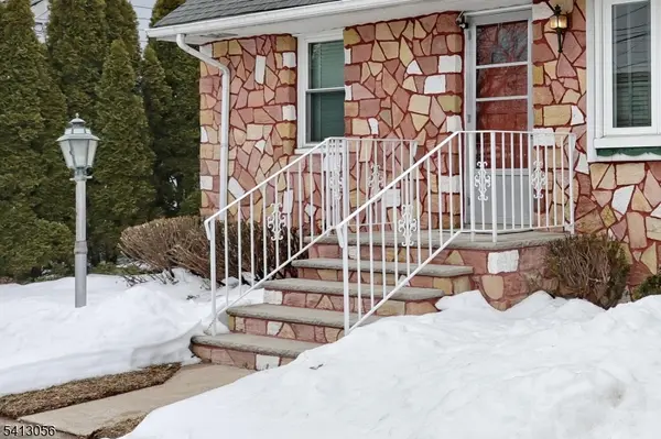 29 Elberon Ave, Paterson City, NJ 07502