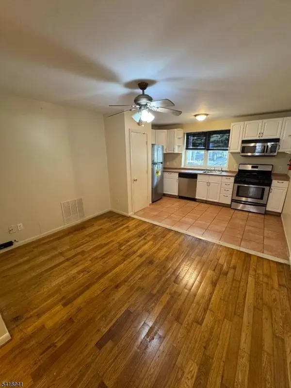 349 Gorge Rd #1, Cliffside Park Boro, NJ 07010