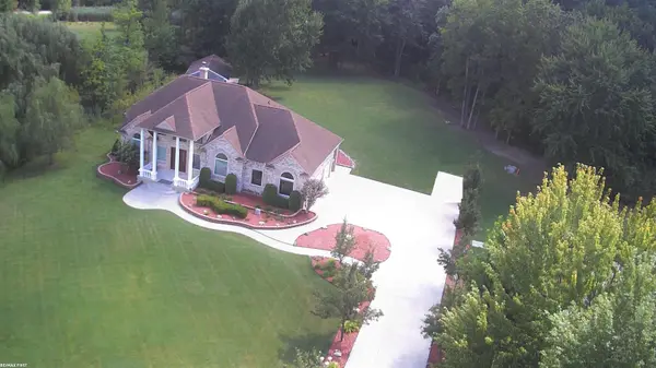 400 E Romeo RD, Oakland Twp, MI 48363