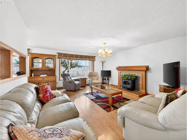 389 SE Palmblad DR, Gresham, OR 97080