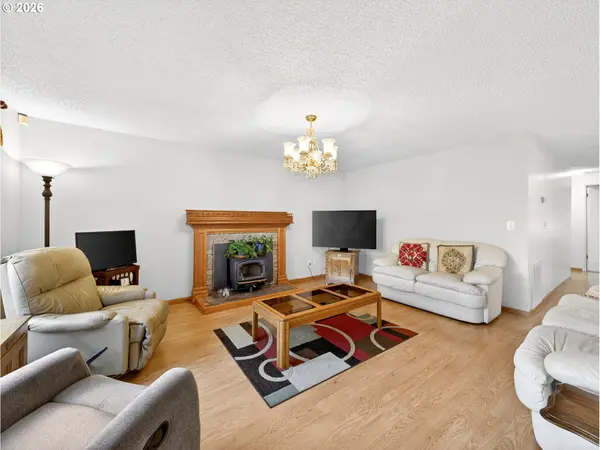 389 SE Palmblad DR, Gresham, OR 97080