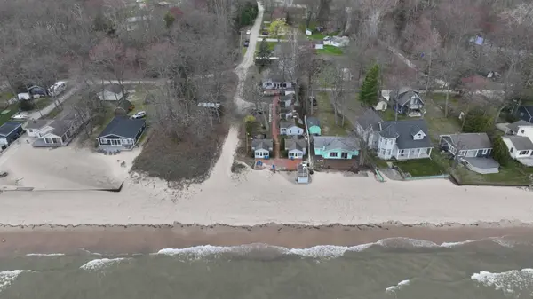 5883 S Lake LN, Whitney Twp, MI 48703